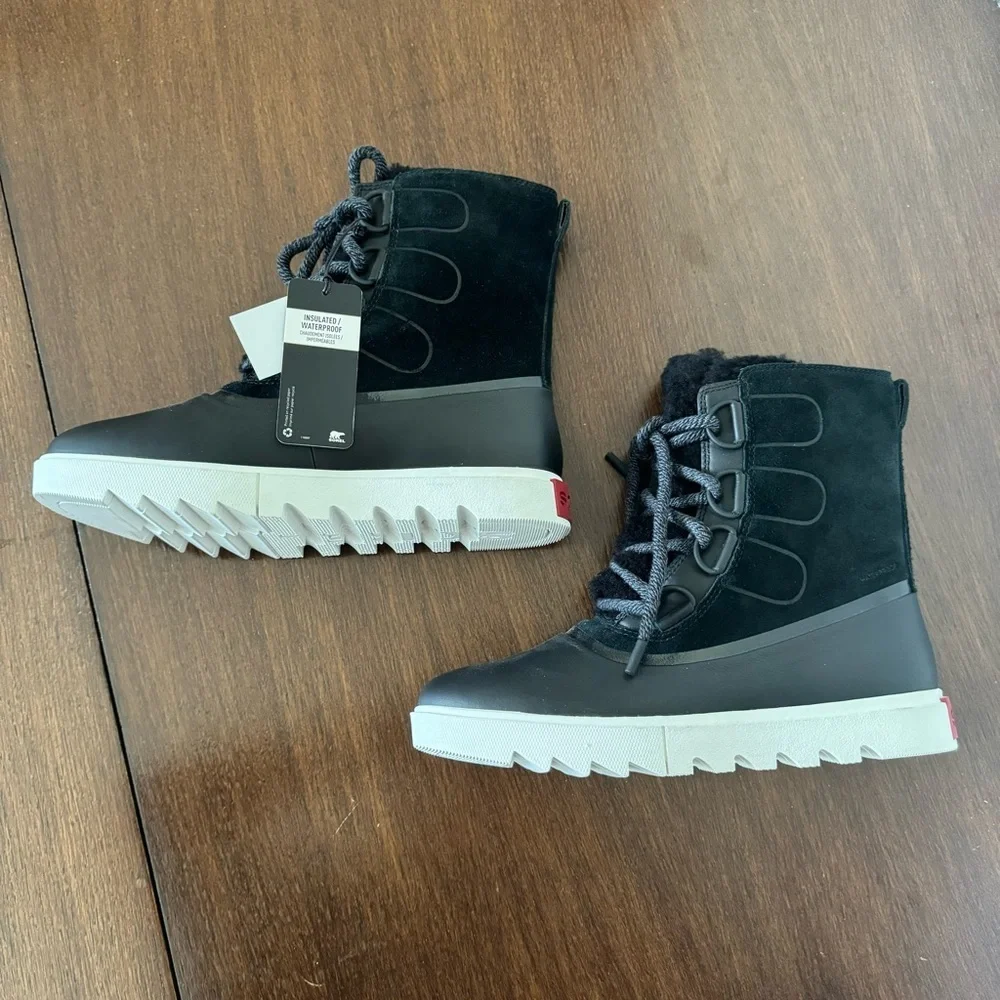 Sorel Joan of Arctic Next Lite Shearling Trimmed Suede Boots Size 9